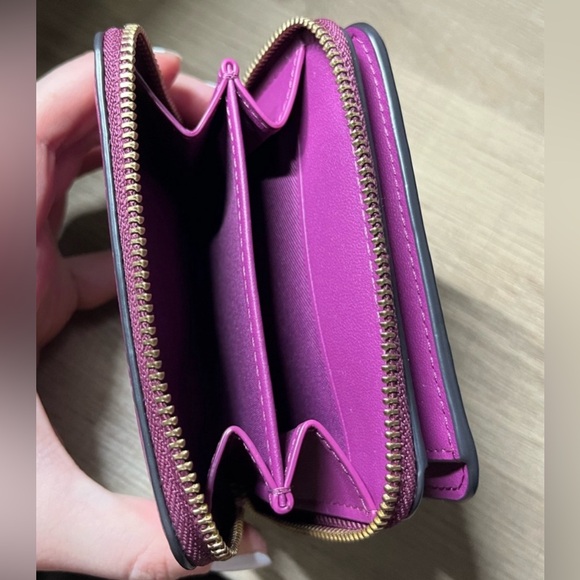 Coach Billfold Wallet Deep Plum - Picture 3 of 8